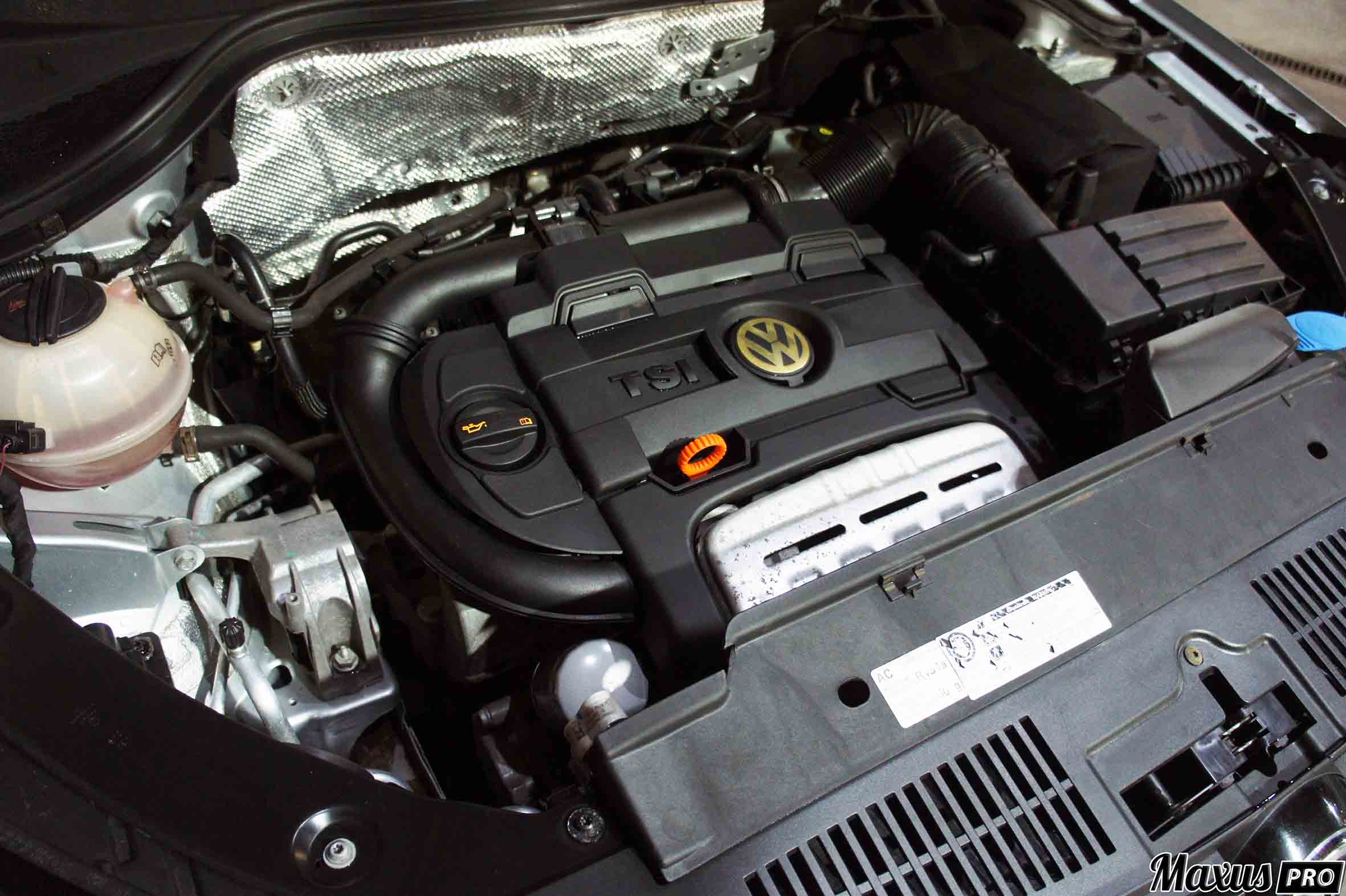 Двигатель тигуан 1.4 150. Двигатель Volkswagen Tiguan 1.4 TSI. Мотор CTHA 1.4 TSI. Тигуан 1.4 150 мотор. 1.4 CTHA Tiguan.